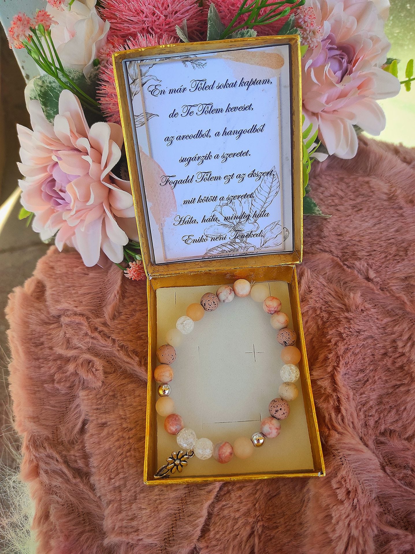 Ballagási ajándék nude virágos